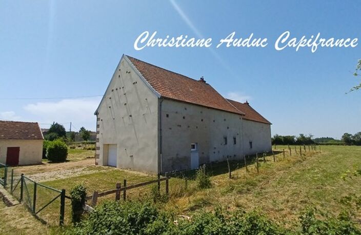 5 minutes de Génelard, au calme, maison en pierre, de plain-pied, rénovée en 2025, de 118.50 m², 135 m² de grenier aménageable, sur terrain de 2 161 m² — photo 2