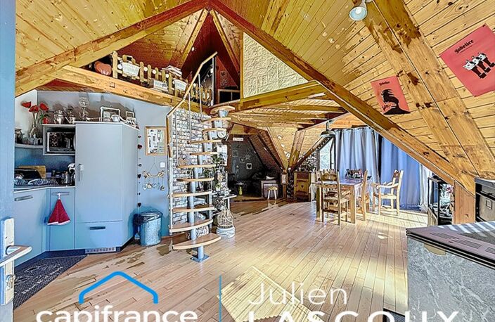 À VENDRE — CHARMANT PETIT CHALET AVEC DÉPENDANCE À LANS-EN-VERCORS (38) — photo 4