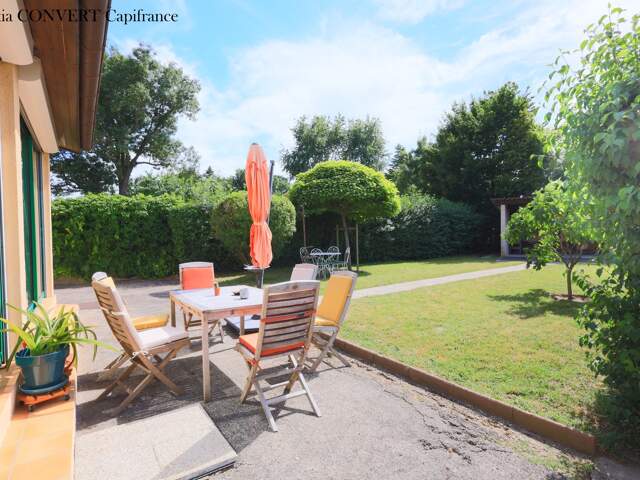 Maison à vendre 5 pièces terrain 765m² proche centre MONTREVEL EN BRESSE — photo du bien