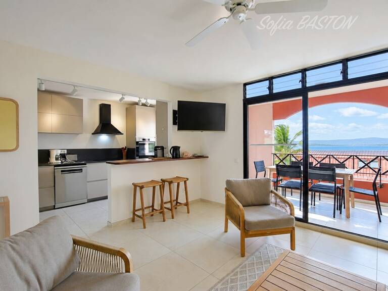 À VENDRE – LES TROIS-ÎLETS MARTINIQUE – APPARTEMENT T3 DUPLEX ENTIÈREMENT RÉNOVÉ – VUE MER – PROCHE PLAGES — photo 1
