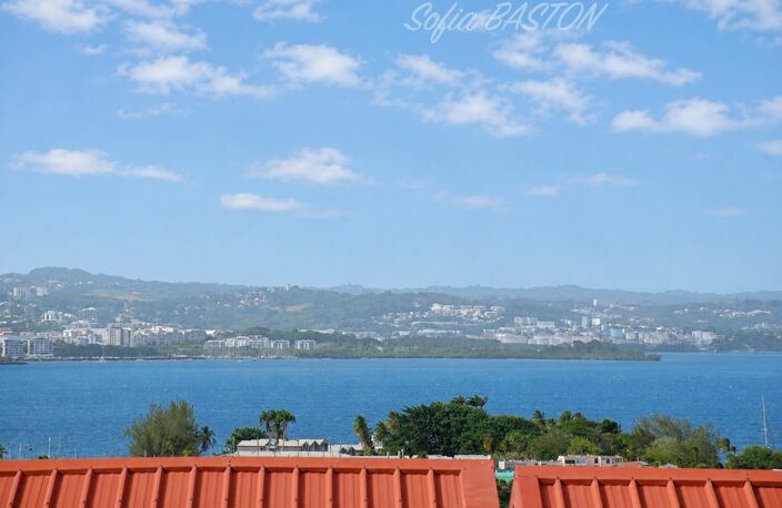 À VENDRE – LES TROIS-ÎLETS MARTINIQUE – APPARTEMENT T3 DUPLEX ENTIÈREMENT RÉNOVÉ – VUE MER – PROCHE PLAGES — photo 2