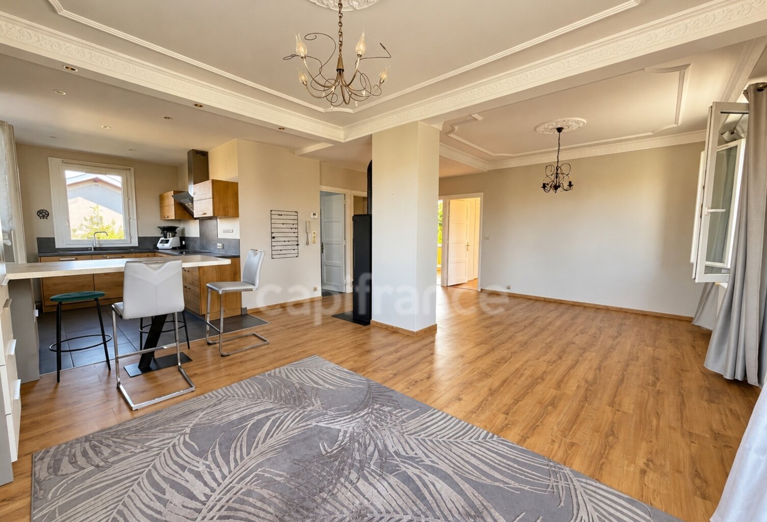 ROANNE – 152 m² – 3 chambres – beaux volumes – jardin — photo 1