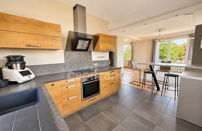 ROANNE – 152 m² – 3 chambres – beaux volumes – jardin — photo 2