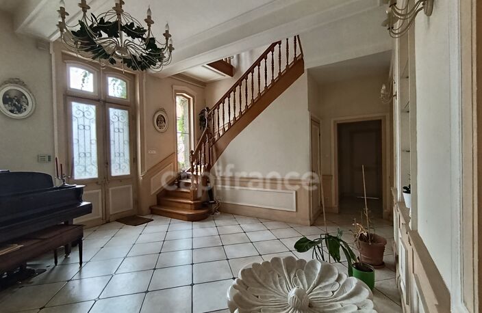 Manoir de 1880 : caractère, prestige et authenticité — photo 2