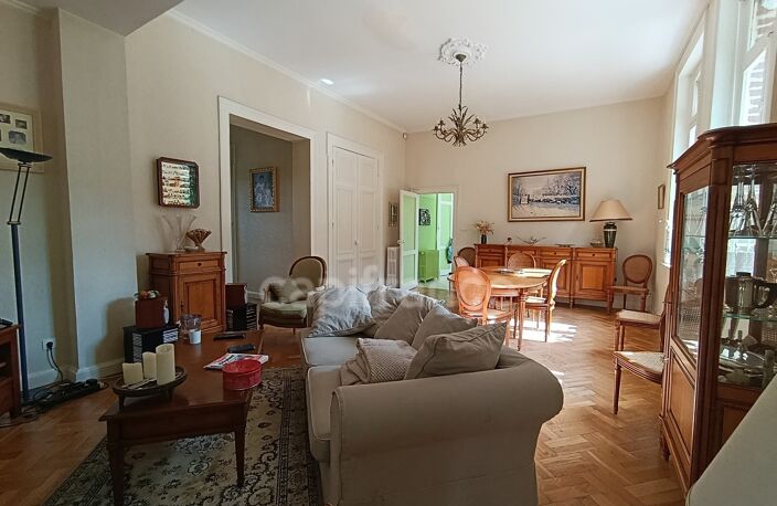 Manoir de 1880 : caractère, prestige et authenticité — photo 4