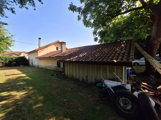   Maison en pierre à rénover – Fort potentiel à Plaisance-du-Gers – Terrain 1 569 m² – Dépendances & véranda — photo du bien