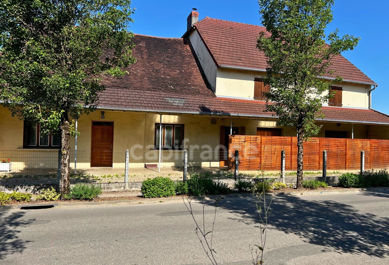 Maison Savigny-en-Revermont — photo 1
