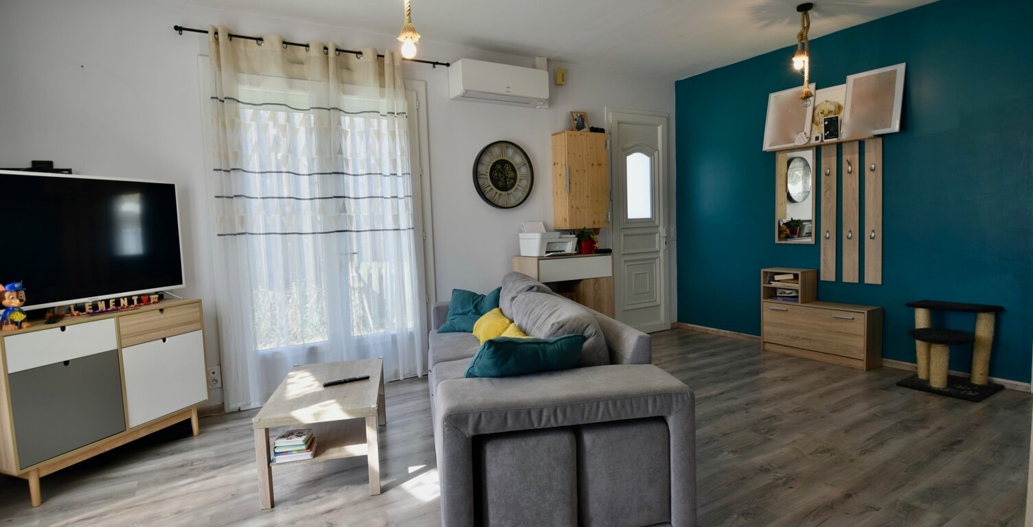 Maison de plain pied - 2 chambres  - 1 abri de jardin - terrain clos avec places de parking — photo 1