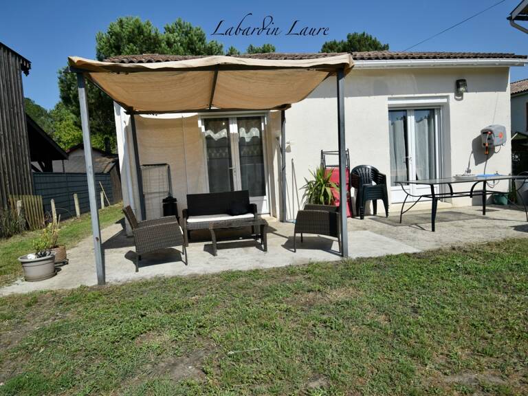 Maison de plain pied - 2 chambres  - 1 abri de jardin - terrain clos avec places de parking — photo 1