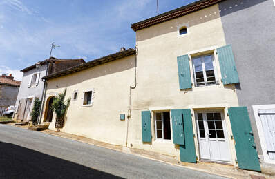 Maison de village 4 pièces avec cour intérieure et jardin - VARAIGNES (24) — photo du bien