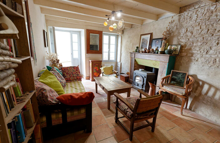 Maison de village 4 pièces avec cour intérieure et jardin - VARAIGNES (24) — photo 2