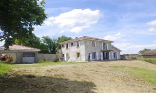 Maison 5 Pièces 227 m² à vendre à Peyrusse-Vieille (32230)