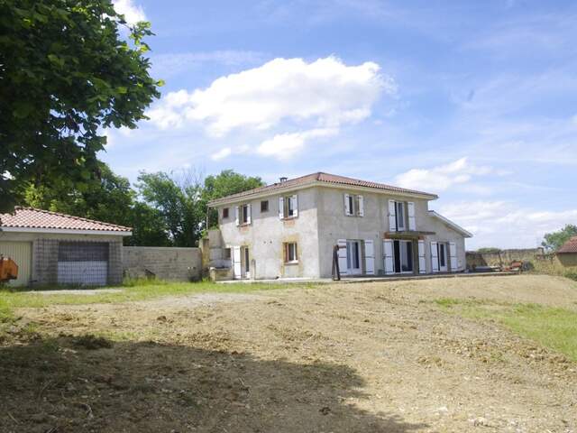 PEYRUSSE VIEILLE, secteur vallonné, belle propriété  de 227 m² avec vue panoramique et environnement privilégié — photo du bien