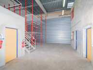 Dpt Bouches du Rhône (13), à louer GEMENOS Local commercial 210 m² - Entrepôt - Bureaux - Mezzanines - Rayonnage — photo 4