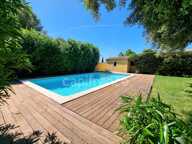 Maison de plain-pied de 156m² avec 6 pièces + une dépendance - Terrain arboré de 1400m² avec Piscine - (34160) — photo 2