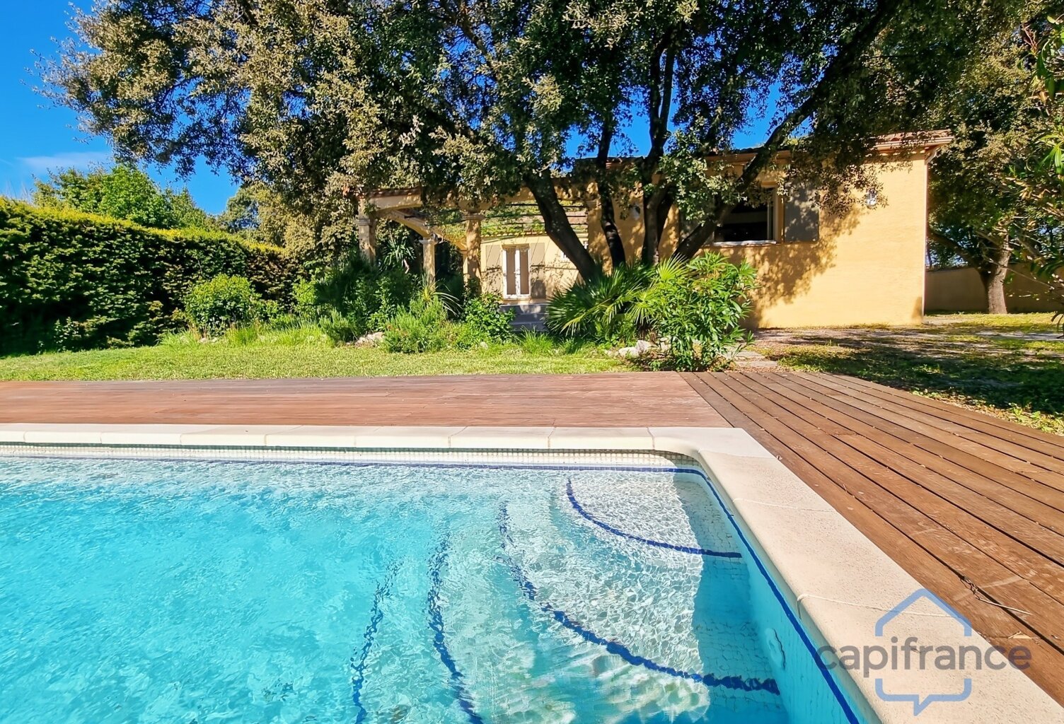 Maison de plain-pied de 156m² avec 6 pièces + une dépendance - Terrain arboré de 1400m² avec Piscine - (34160) — photo 1