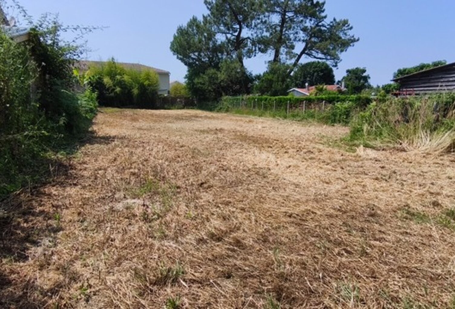 Terrain de 810 m² en seconde ligne à Gujan-Mestras – Emplacement privilégié — photo 1