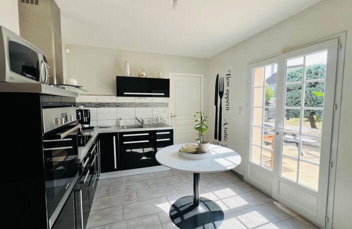 Maison 2010- Plain pied - 4 chambres -garage et grand jardin — photo 5