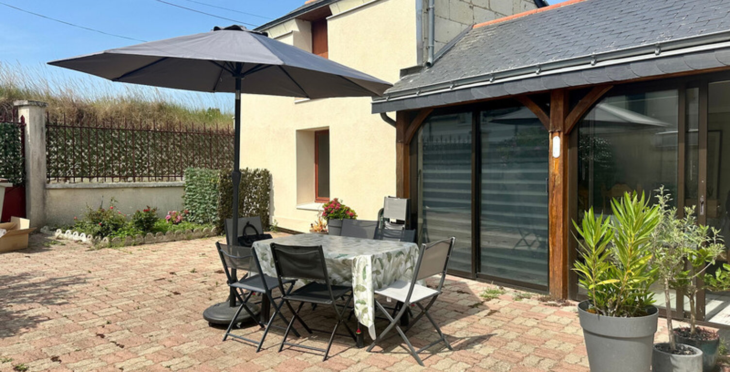 Saumur(49400) à 2,5km du coeur de ville, maison de 110m² entièrement restaurée - Garage - Jardin indépendant — photo 1