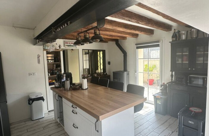 Saumur(49400) à 2,5km du coeur de ville, maison de 110m² entièrement restaurée - Garage - Jardin indépendant — photo 2