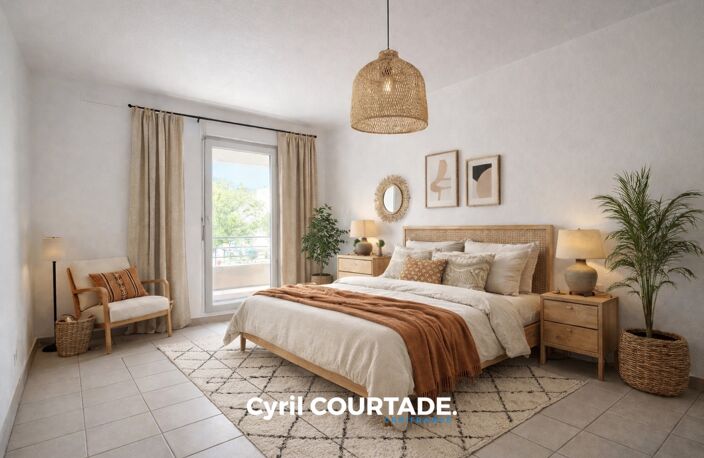 Nîmes, Dpt Gard (30), Appartement de 101 m² lumineux, entièrement rénové - Terrasse 8 m² — photo 4