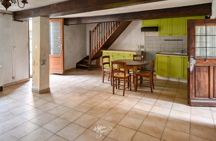 SAINT GENIS LAVAL - Maison de village avec courette — photo 5
