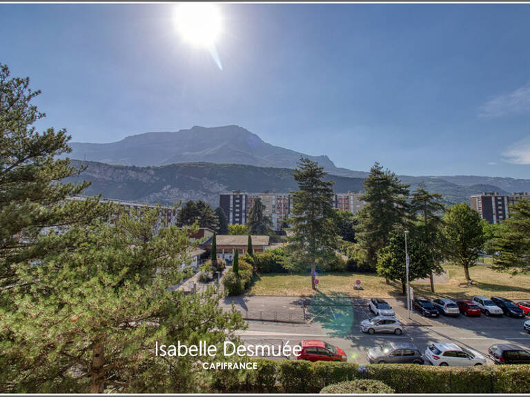 T4 traversant 78 m² – 3 chambres – Balcon – Vue dégagée sur les massifs – DPE C — photo 1