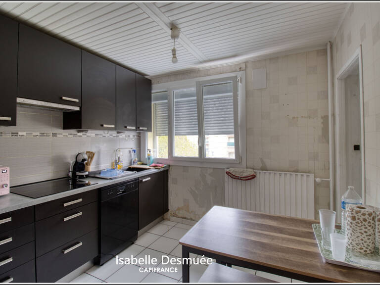 T4 traversant 78 m² – 3 chambres – Balcon – Vue dégagée sur les massifs – DPE C — photo 1