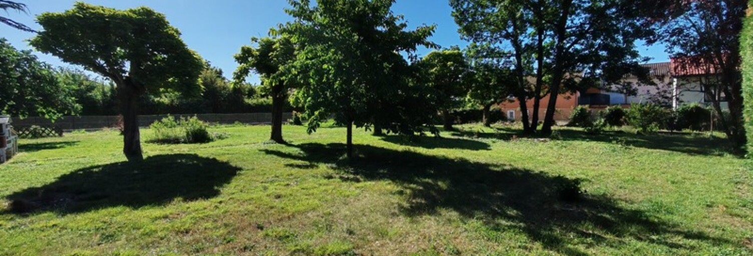 Terrain  956 m² à vendre à Saint-Georges-d'Espéranche (38790)