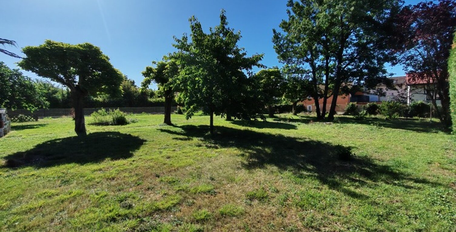 RARE À SAINT-GEORGES-D’ESPÉRANCHE – Superbe terrain à bâtir de 956 m² avec fort potentiel d’implantation — photo 1