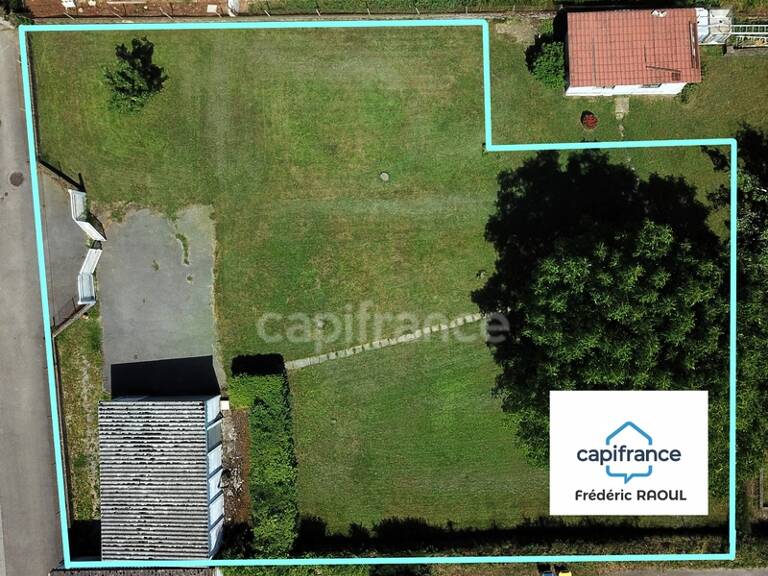 SAINT VIT (25) Terrain à vendre de 669,00 m² — photo 1