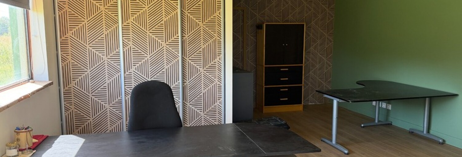 Bureau 4 Pièces 173 m² à vendre à Ger (64530)
