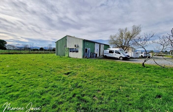 Local d'activité de 173 m² sur terrain constructible de 2 048 m² — photo 3
