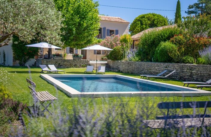 Bastide à vendre composée de 4 suites, 1 annexe avec piscine sur terrain attenant de près d'un hectare OPPEDE (84) — photo 2