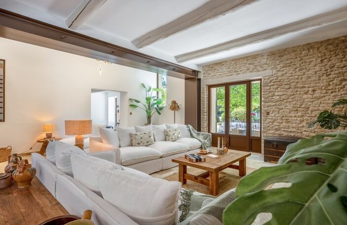 Bastide à vendre composée de 4 suites, 1 annexe avec piscine sur terrain attenant de près d'un hectare OPPEDE (84) — photo 4