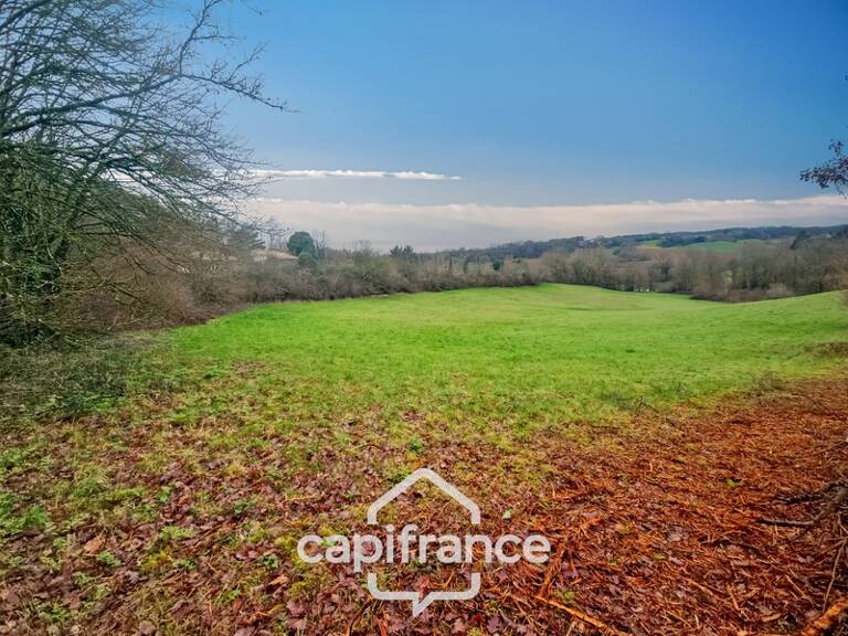 Prairie, terrain de 2.3 hactares avec source — photo 1
