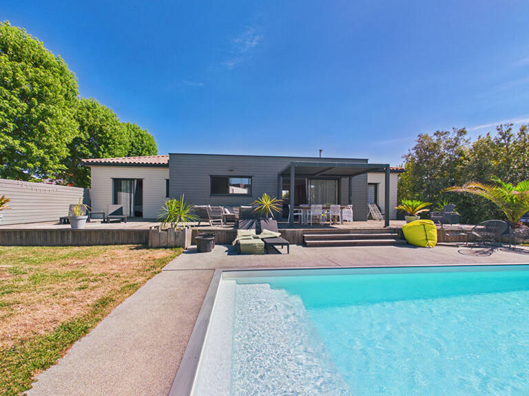Maison de plain-pied de 2021 - 3ch et 1 bureau + studio - piscine — photo 1