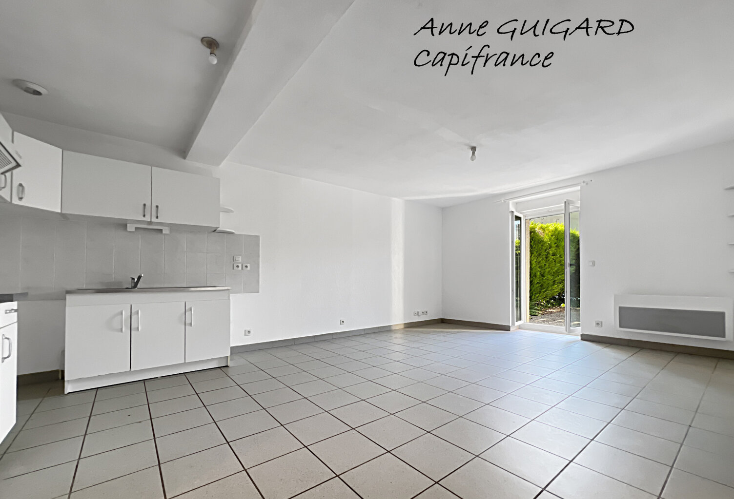 SERRIERES EN CHAUTAGNE (73) - 3 PIECES exposé sud avec terrasse de 41m² et parking, petite copropriété — photo 1