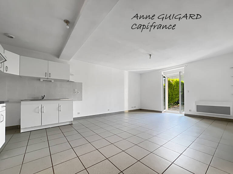 SERRIERES EN CHAUTAGNE (73) - 3 PIECES exposé sud avec terrasse de 41m² et parking, petite copropriété — photo 1