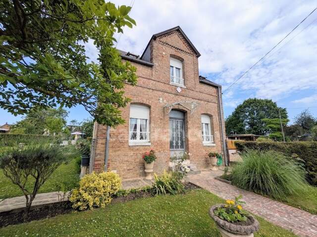 Exclusivité : Maison bourgeoise en briques de 81 m², jardin clos et dépendance – Terrain de 698 m², à BEAUCAMPS LE VIEUX — photo du bien