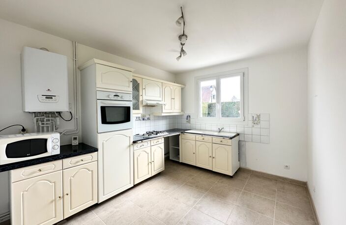 Maison traditionnelle à La Saussaye (27370) – Vallée de l’Oison  112 m² – 4 chambres – Terrain de 614 m² – Quartier calme et recherché — photo 4
