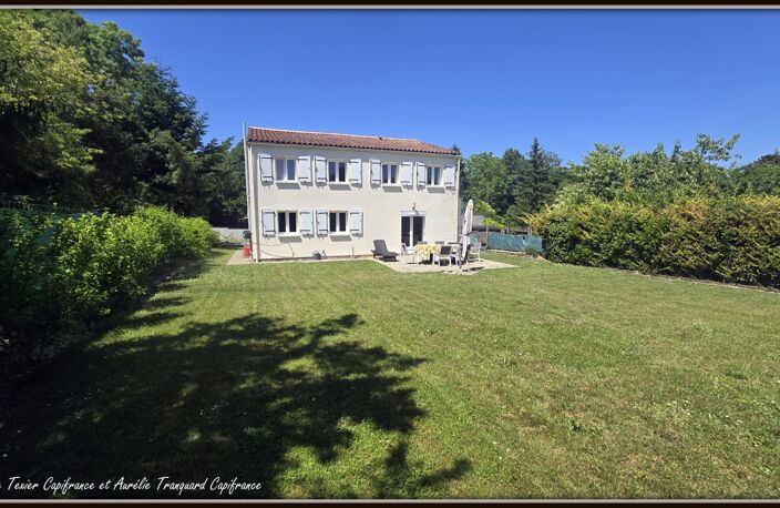 Maison à vendre 6 pièces VARAIZE (17) 4 chambres sur 1500m² de jardin clos avec garage — photo 5