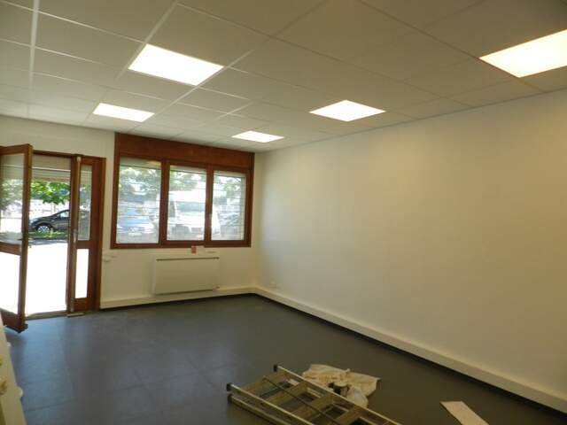 Dpt Savoie (73), à louer CHAMBERY local 32 m² — photo du bien