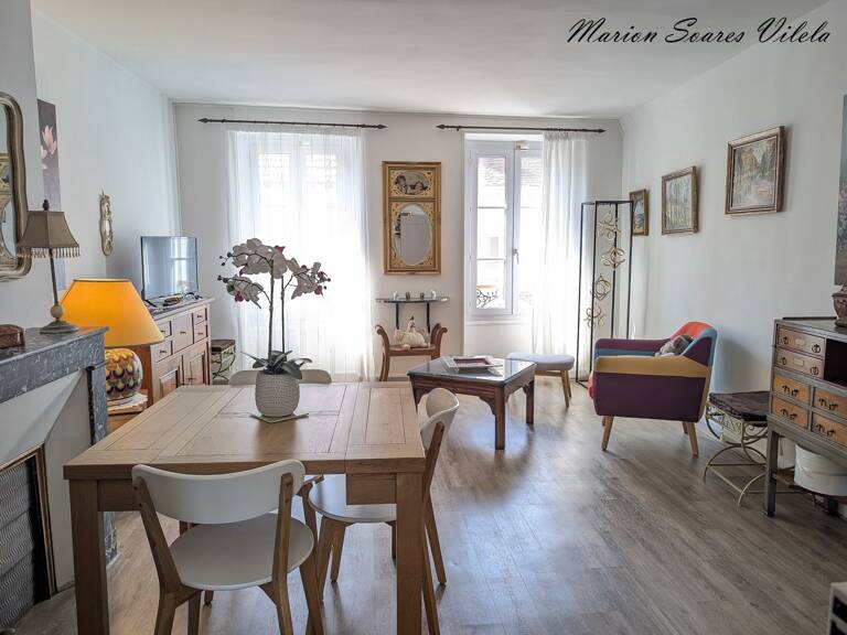 Immeuble- Local + beau duplex avec extérieur-CHAUMES-EN-BRIE centre — photo 1