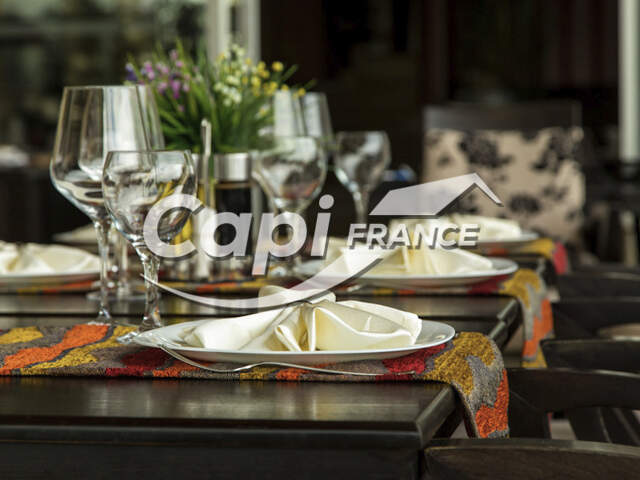 Fonds de commerce bar restaurant brasserie à vendre SAINT CYR L'ECOLE (78) Licence IV Terrasse — photo du bien