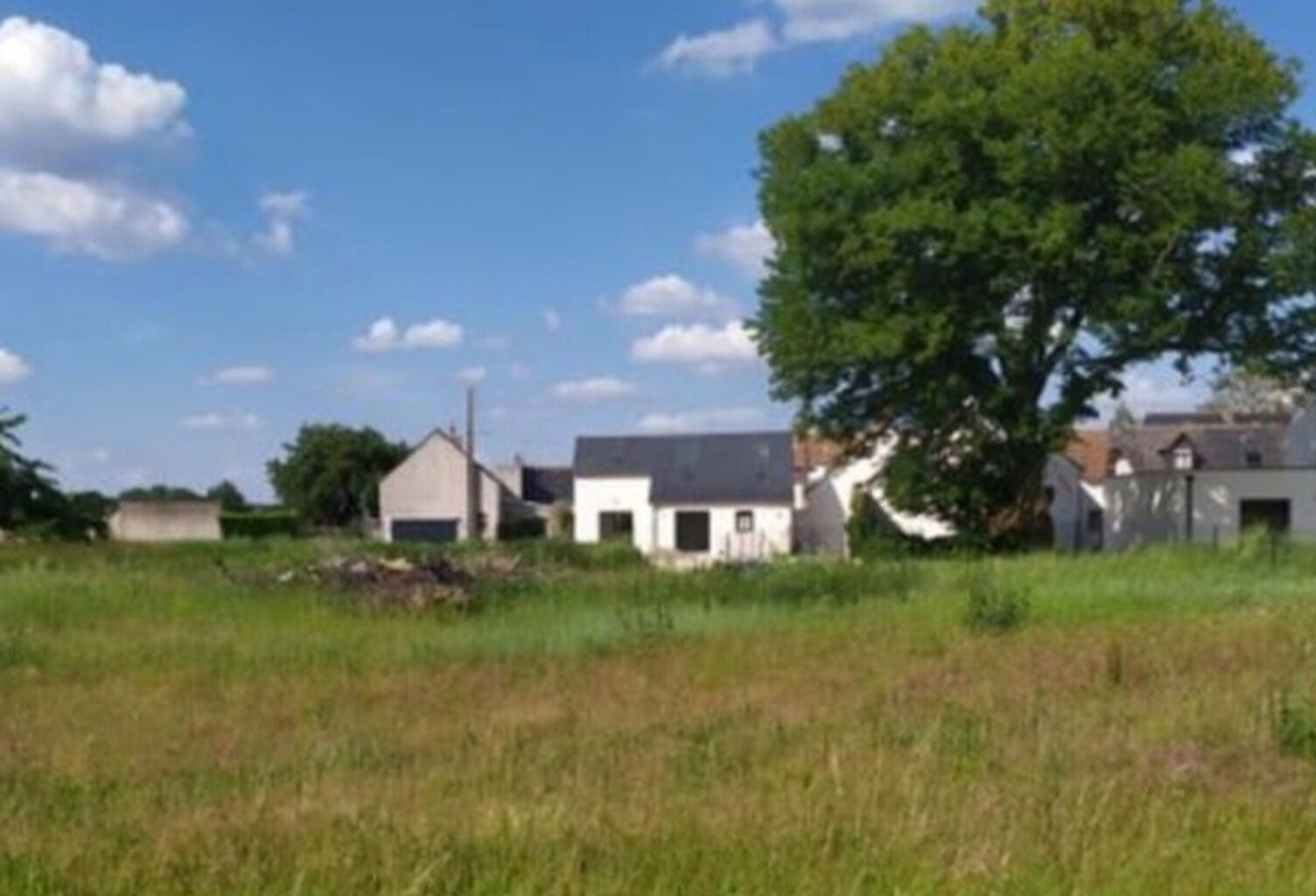 Jolie Maison à vendre à TRUYES (37) — photo 1