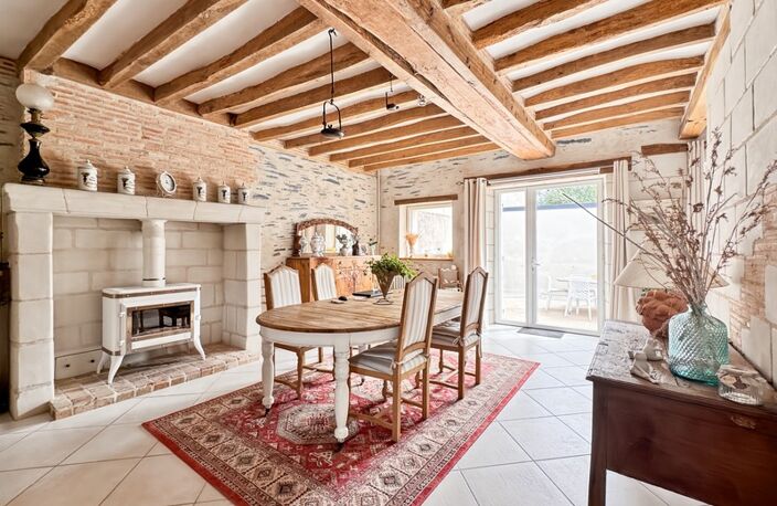 PROPRIÉTÉ DE CARACTÈRE EN BORD DE LOIRE – 210 m² – 2470 m² DE TERRAIN – LES PONTS-DE-CÉ — photo 4