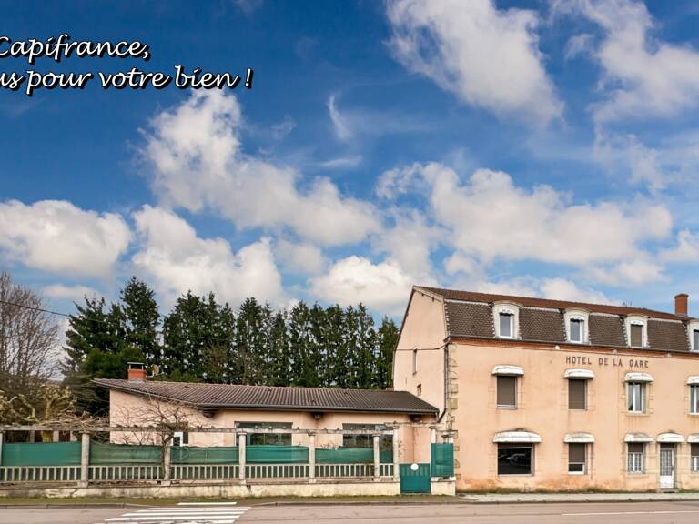 Maison à vendre 11 pièces LA CLAYETTE (71) - 530m ² habitables - 13 pièces - piscine - dépendances - terrain 3822 m² — photo 1