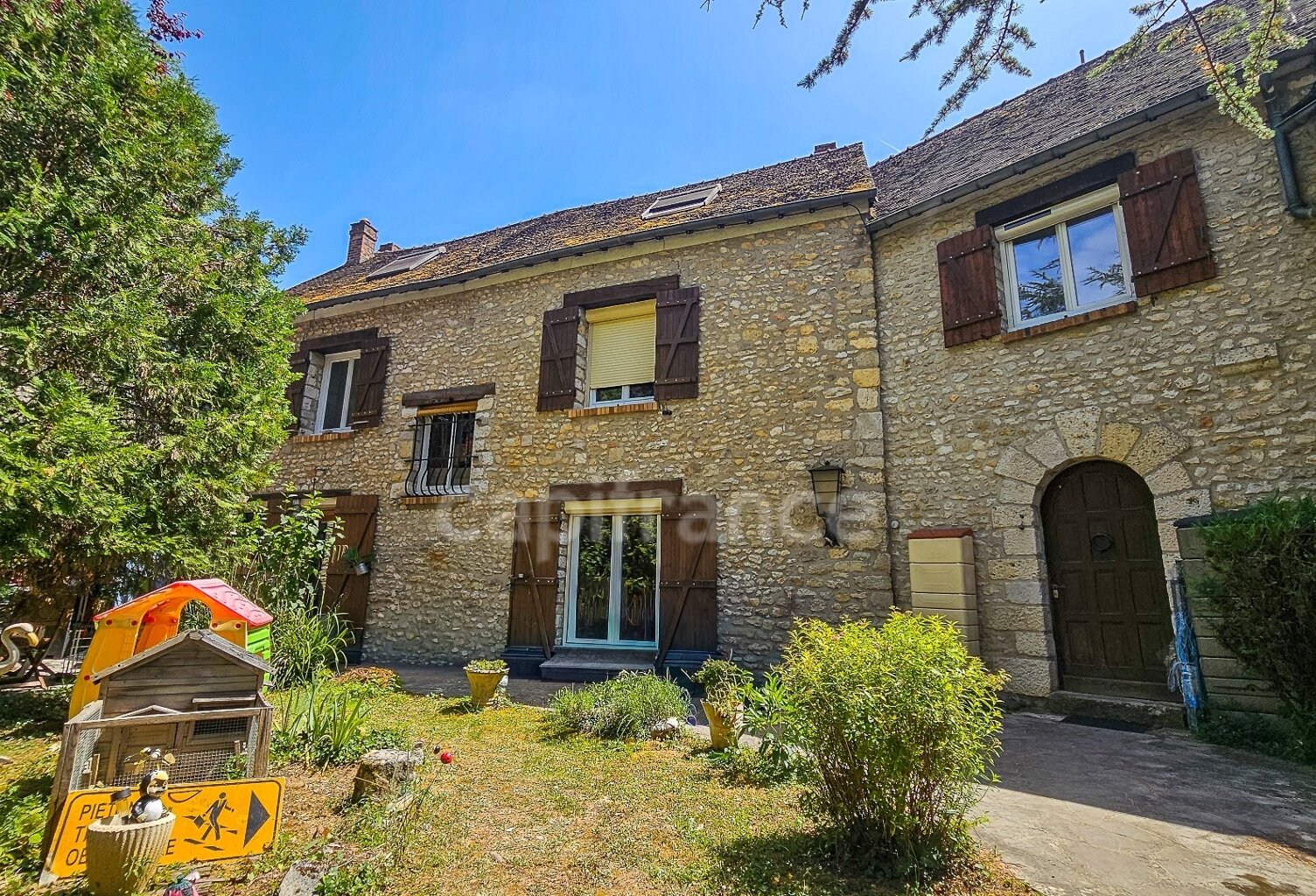 A vendre 8 pièces FONTAINE LA RIVIERE (91) Maison sur sous-sol avec cave voûtée et piscine — photo 1