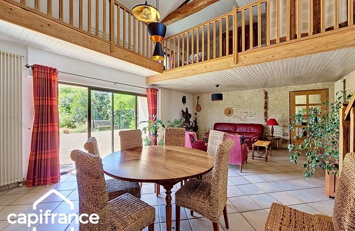 Maison en pierre de caractère 195 m² – 3 chambres – mezzanine – terrain 1 606 m² – Saint-Martin-de-Sanzay proche Saumur, Montreuil-Bellay et Thouars — photo 5